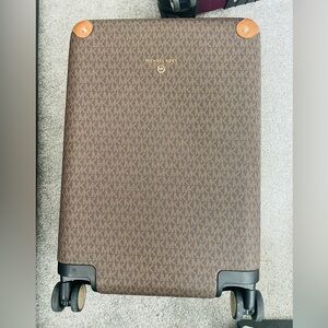 Micheal Kors Traveling bag